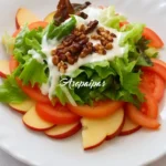 Ensalada de manzana, nueces y salsa de yogur (Waldorf Salad)
