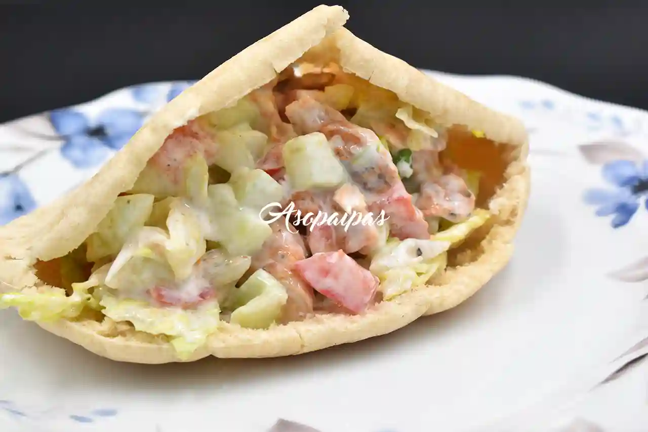 Pan de pita con Pollo al estilo Griego