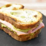 Sándwich con Guacamole, Jamón Cocido y Queso Cheddar