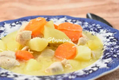 Imagen de la Sopa de Pollo con Verduras, Huevo y Limón