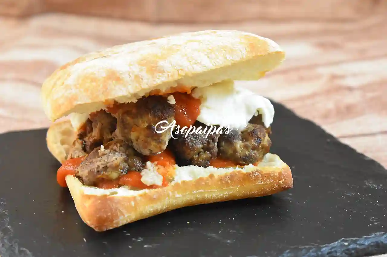 Hamburguesa de Albóndigas