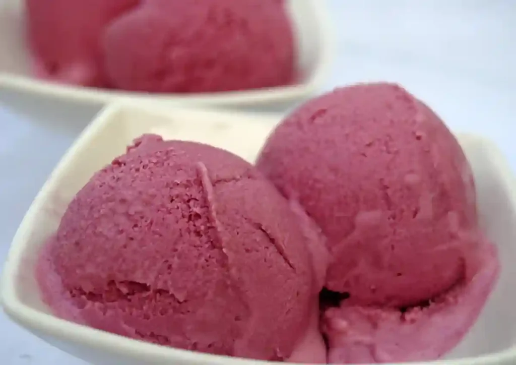 Imagen del helado de frambuesas y Queso Mascarpone