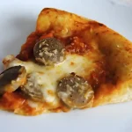 Pizza con Salchichas (Pizza alla Salsiccia). Receta