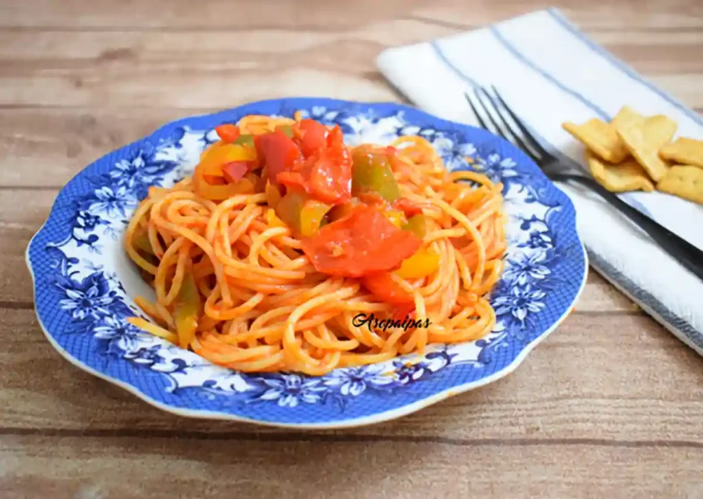 Imagen de los Espaguetis en Salsa de Pimientos