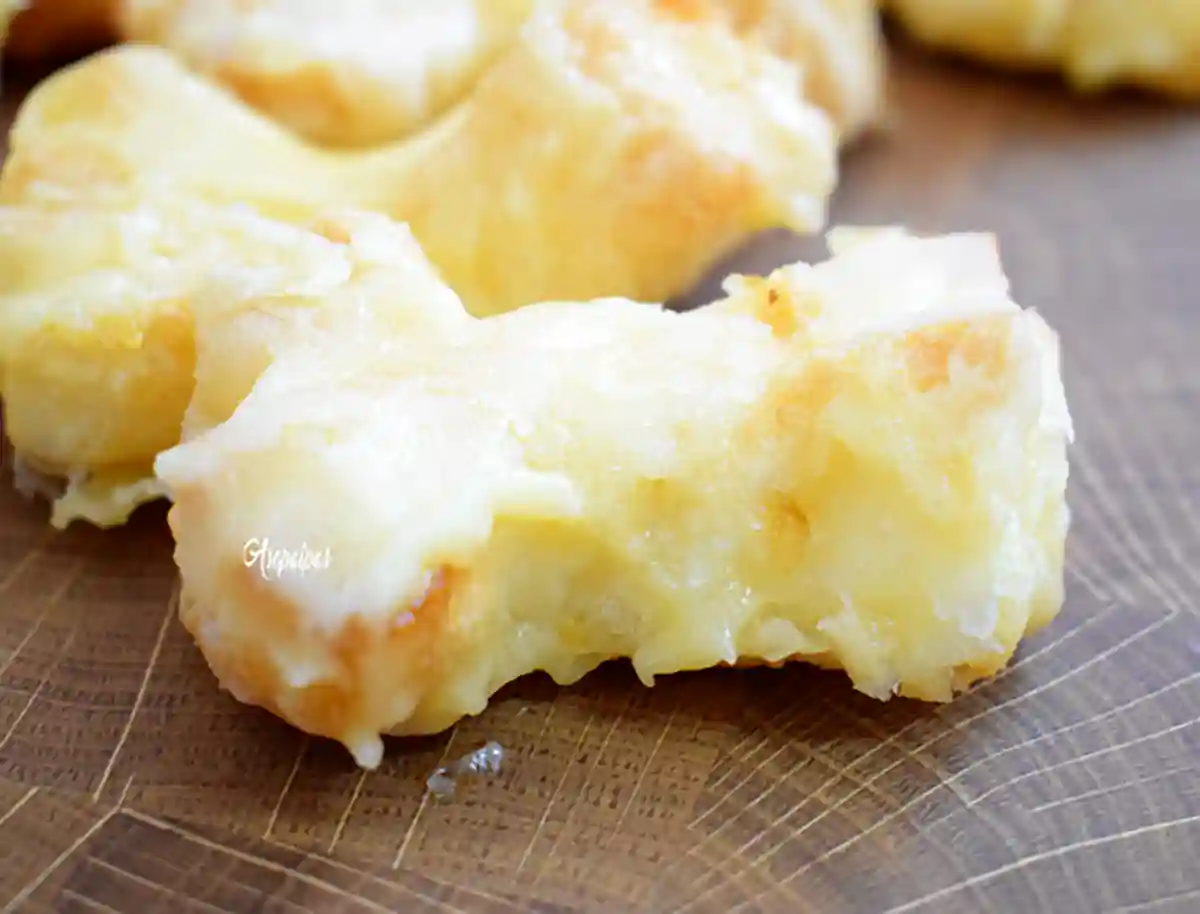 Imagen de los Lazos de Hojaldre con Yema Pastelera de Jaca