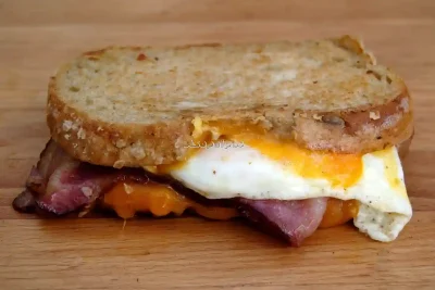 Imagen del Sándwich con Bacon, Huevo Frito y Queso Cheddar
