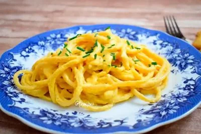Imagen de los Bucatini con Salsa de Anacardos, Patatas y Zanahorias