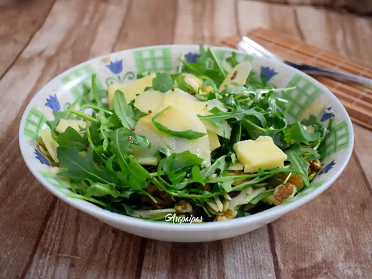 Imagen de la Ensalada de Rúcula, Manzana y Queso Cheddar