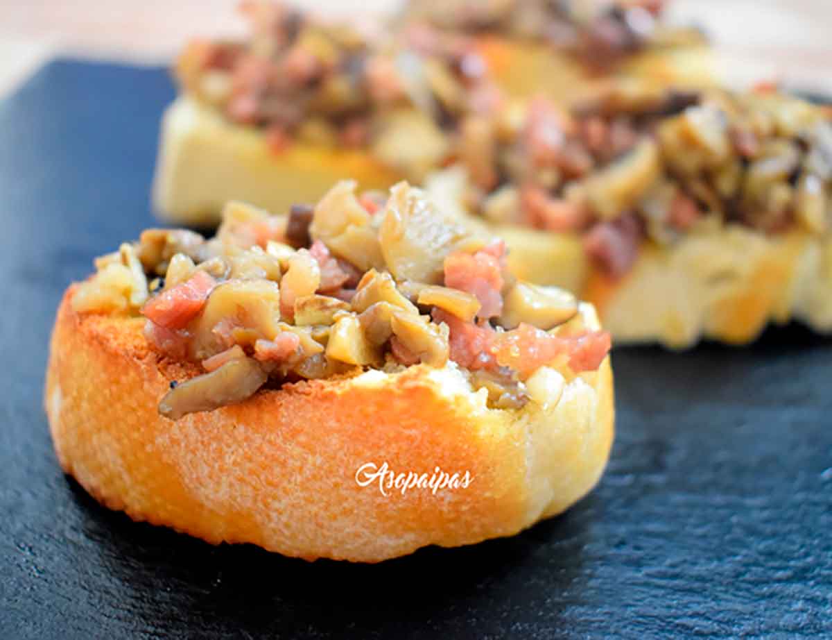 Imagen de la Tostada de Setas y Jamón