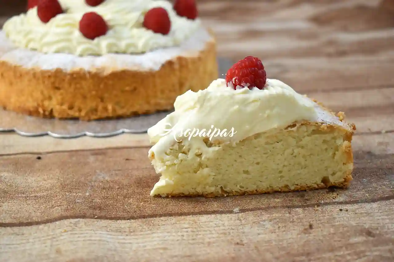 Dacquoise de Almendra con Ganaché de Mascarpone