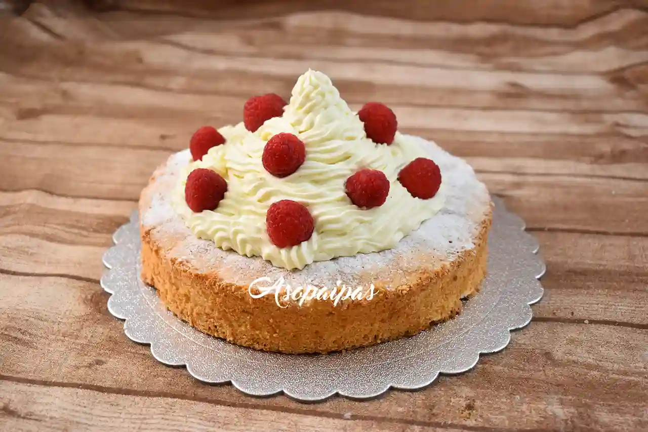 Dacquoise de Almendra con Ganaché de Mascarpone