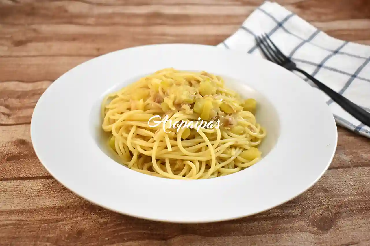Espaguetis con Calabacines y Atún