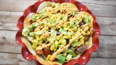 Tartaleta de Obleas con Ensalada de Pollo
