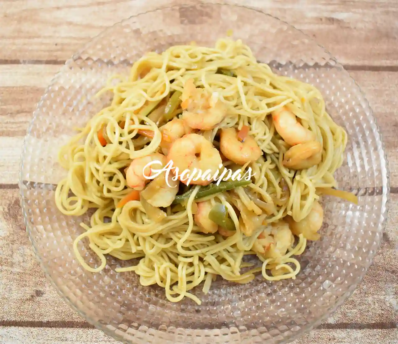 Fideos Chinos con Gambas y Verduras
