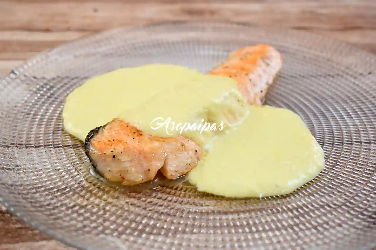 Salmón con Crema de Naranja